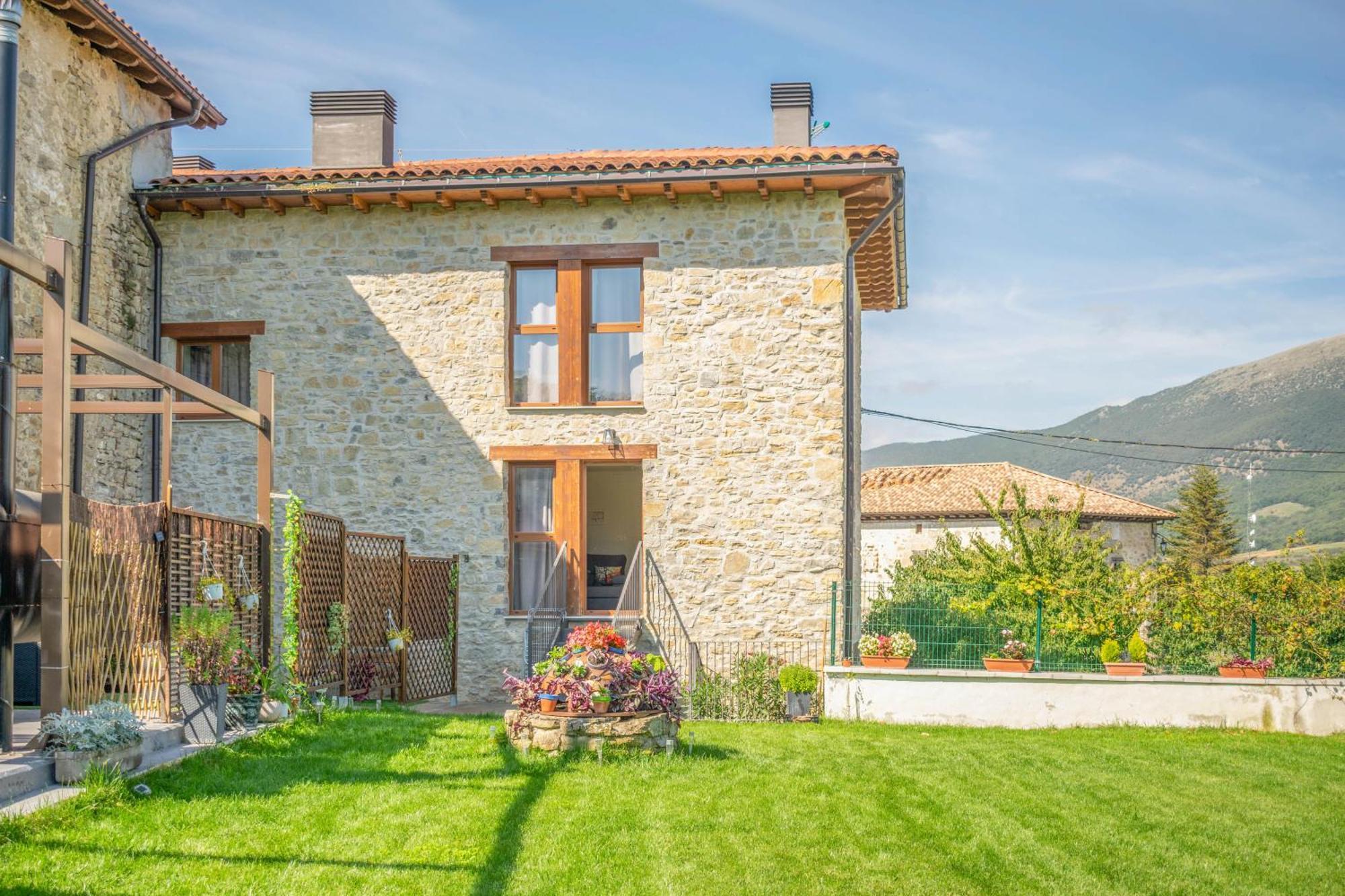 Acogedora Casa Rural Con Jardin Y Barbacoa Proxima A Pamplona Ilzarbe المظهر الخارجي الصورة
